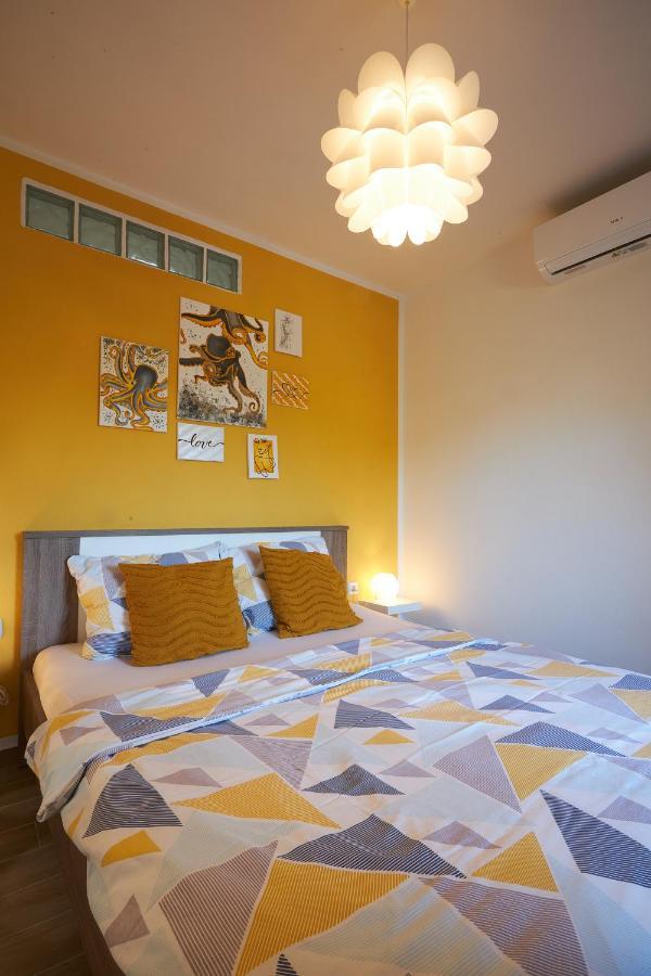Apartment Yellow Poreč Exterior foto